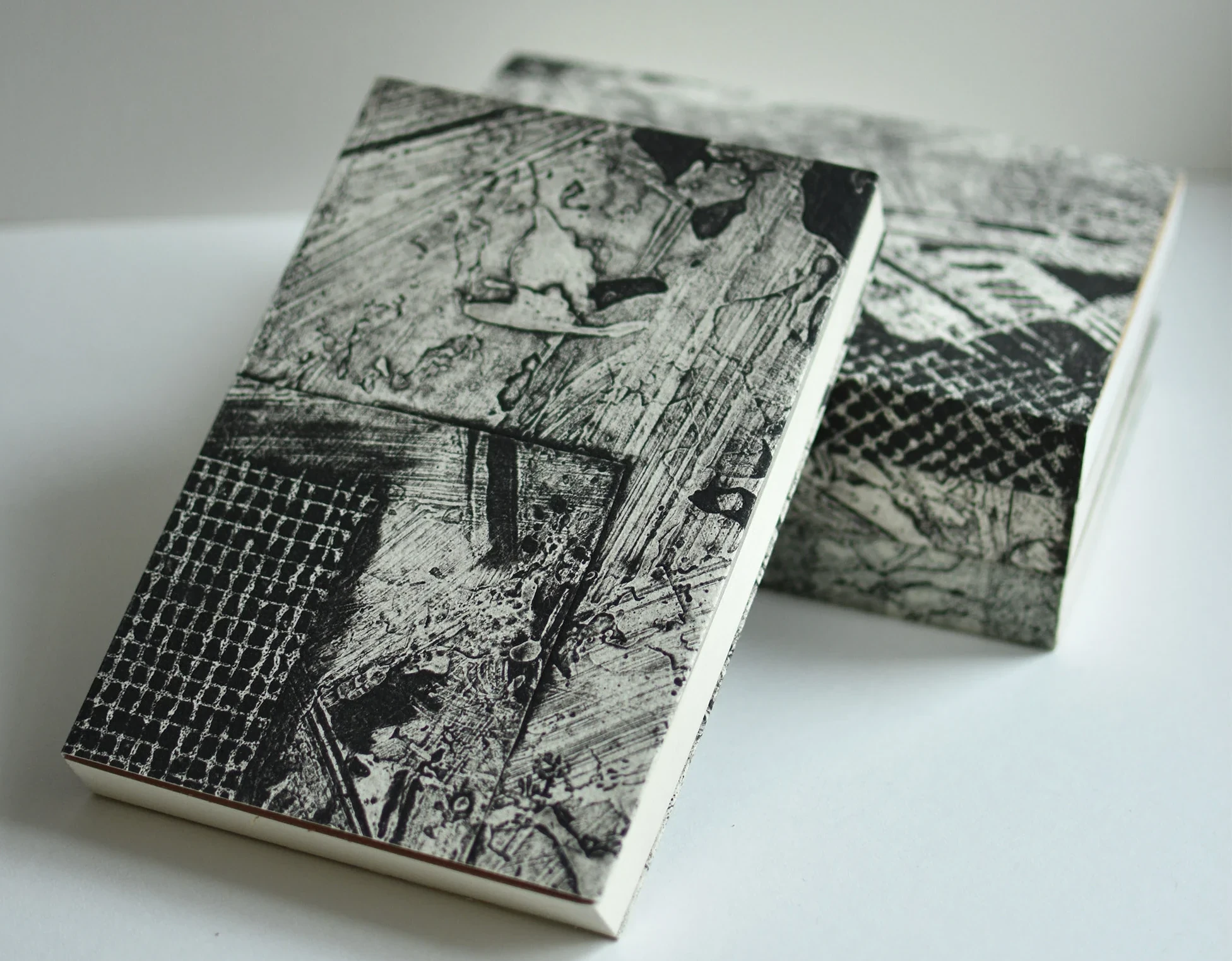 Handmade notebooks by Maciej Górski